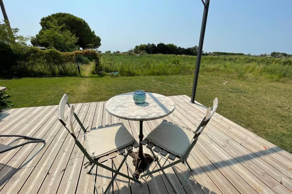 Myinsolite - Tiny-House, Jacuzzi, Brasero, Piscine Aigues-Mortes Kültér fotó