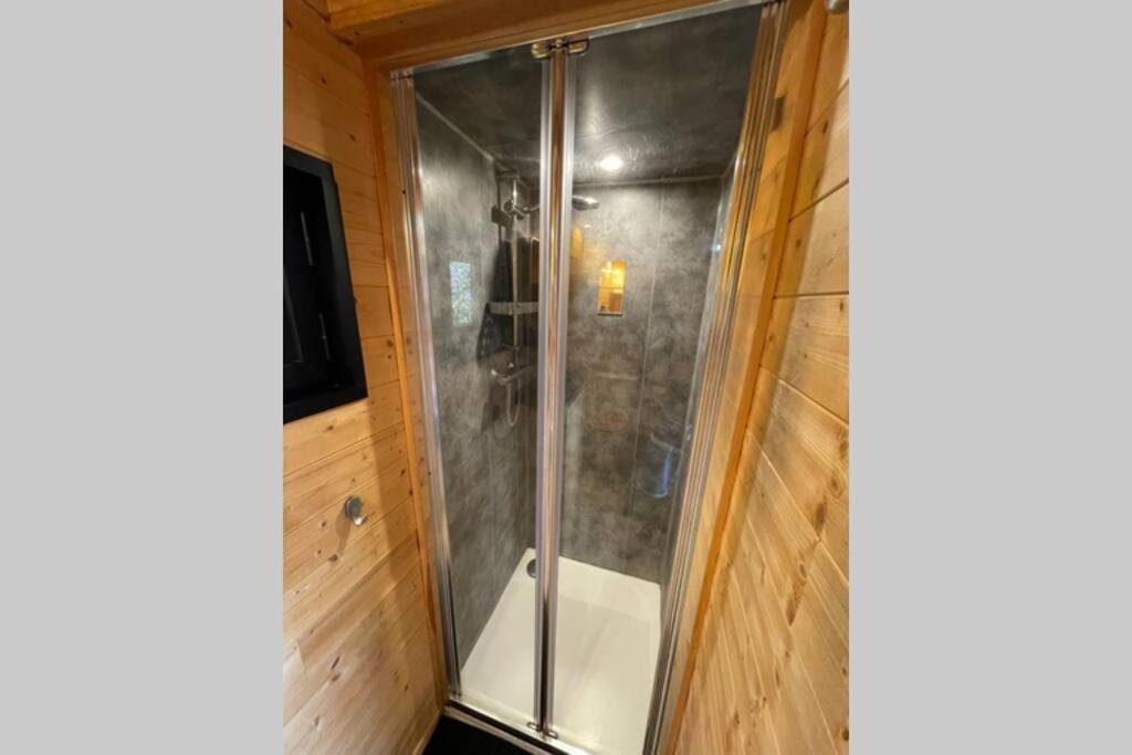 Myinsolite - Tiny-House, Jacuzzi, Brasero, Piscine Aigues-Mortes Kültér fotó